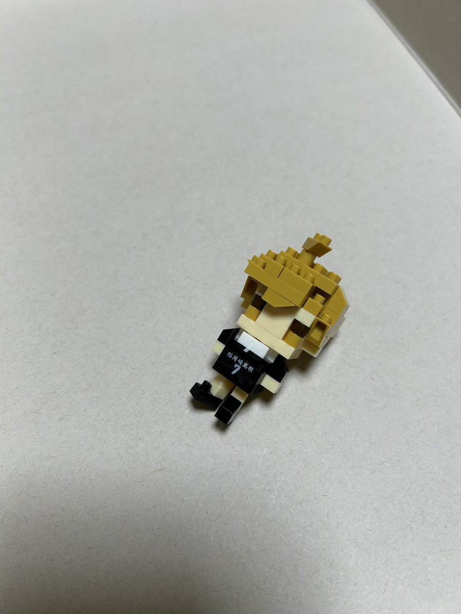 TTamesuke0515's tweet photo. リハビリナノブロックミニハイキューの宮侑ですキャラ物だと髪型が細かくって難しい😓またしてチョイスミス‼️
 #ナノブロック https://t.co/PN3JIAPiCx