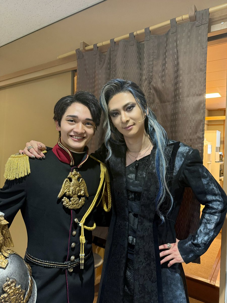 Dainactor's tweet image. ミュージカル『#エリザベート 』全112公演、終演しました。
稽古から今日まで、支えてくださったすべての皆さまに心から感謝しています。
この作品に携われたことは、僕にとってかけがえのない時間でした。
また必ずエリザベートの世界に戻ってこれるよう精進します。
本当にありがとうございました。