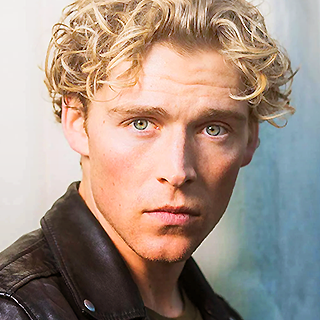 Happy birthday <a href="/PierreVanHeusen/">Pierre Van Heusen</a>  🎉