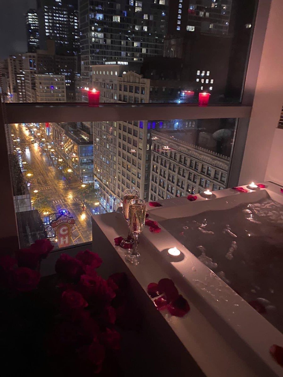 therarebaby's tweet image. let’s go get a hotel just because 🫶🏾