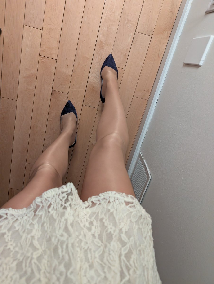 Fantasy Stockings tweet media