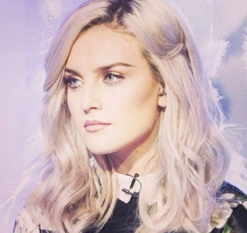 perriesjpg's tweet image. short platinum hair on perrie was for the history books!!!