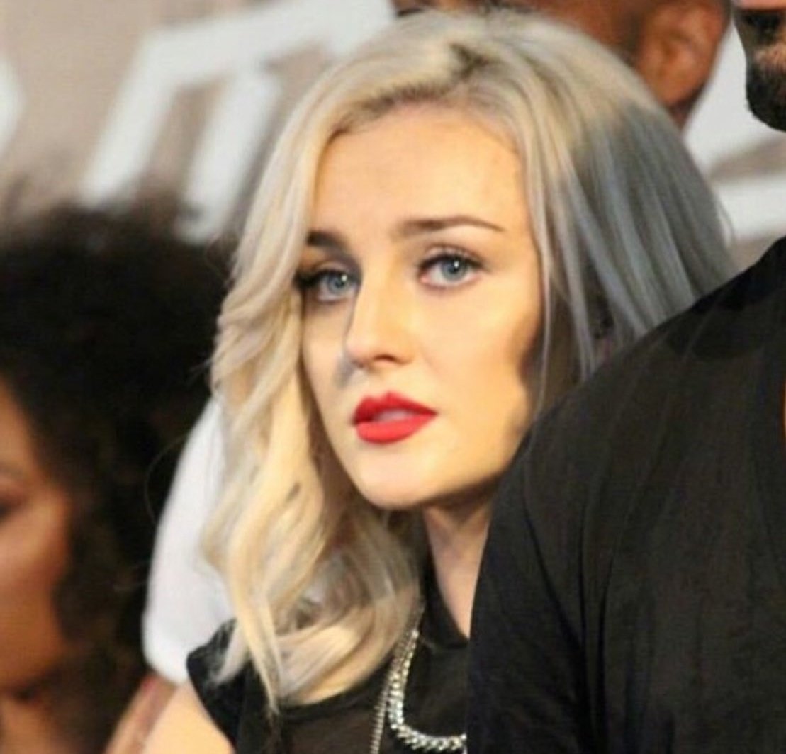 perriesjpg's tweet image. short platinum hair on perrie was for the history books!!!