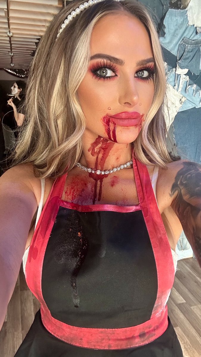 HeidiTheButcher's tweet image. Lay off me… I’m STARVING! 🚩🚩🚩