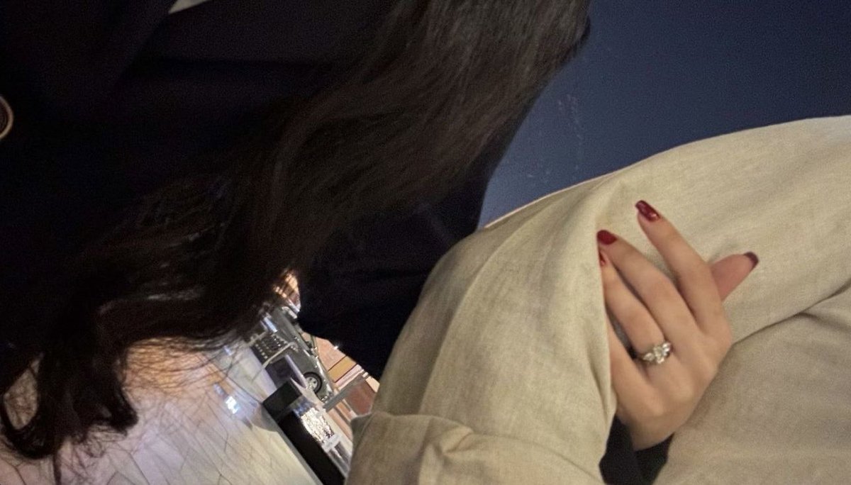 H___AT27's tweet photo. جيت بإشراقه تنور كل ظلمه في حياتي
الله يحيي صباحٍ جاب وجهك واحتواني .
                            ❣️ https://t.co/IXpUFnWY7Z