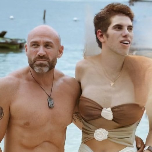 rand0m3e1's tweet photo. No, Pedro Ferriz @pedroferriz3 no aparece en los archivos Epstein, en la isla no había travestis. https://t.co/9qQsnfKGGl