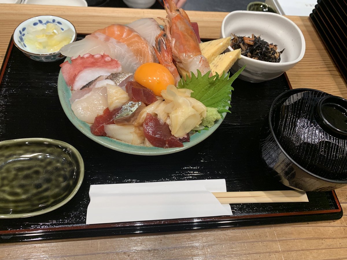 namihei_sushi's tweet photo. おはようございます☀️

２月最初のランチ営業です✨

１１時オープン🙌

ご来店お待ちしてます🙇‍♂️ https://t.co/P2DL0DJCiC