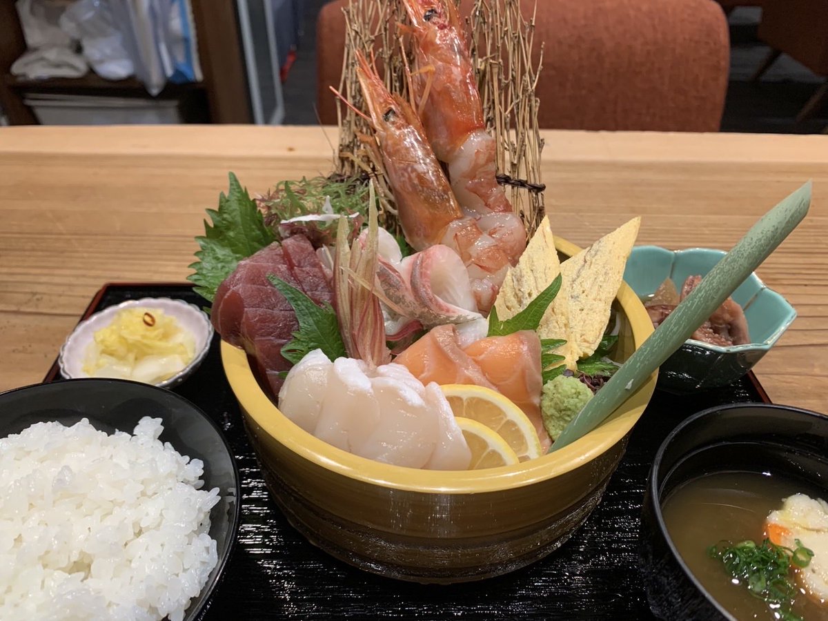 namihei_sushi's tweet photo. おはようございます☀️

２月最初のランチ営業です✨

１１時オープン🙌

ご来店お待ちしてます🙇‍♂️ https://t.co/P2DL0DJCiC