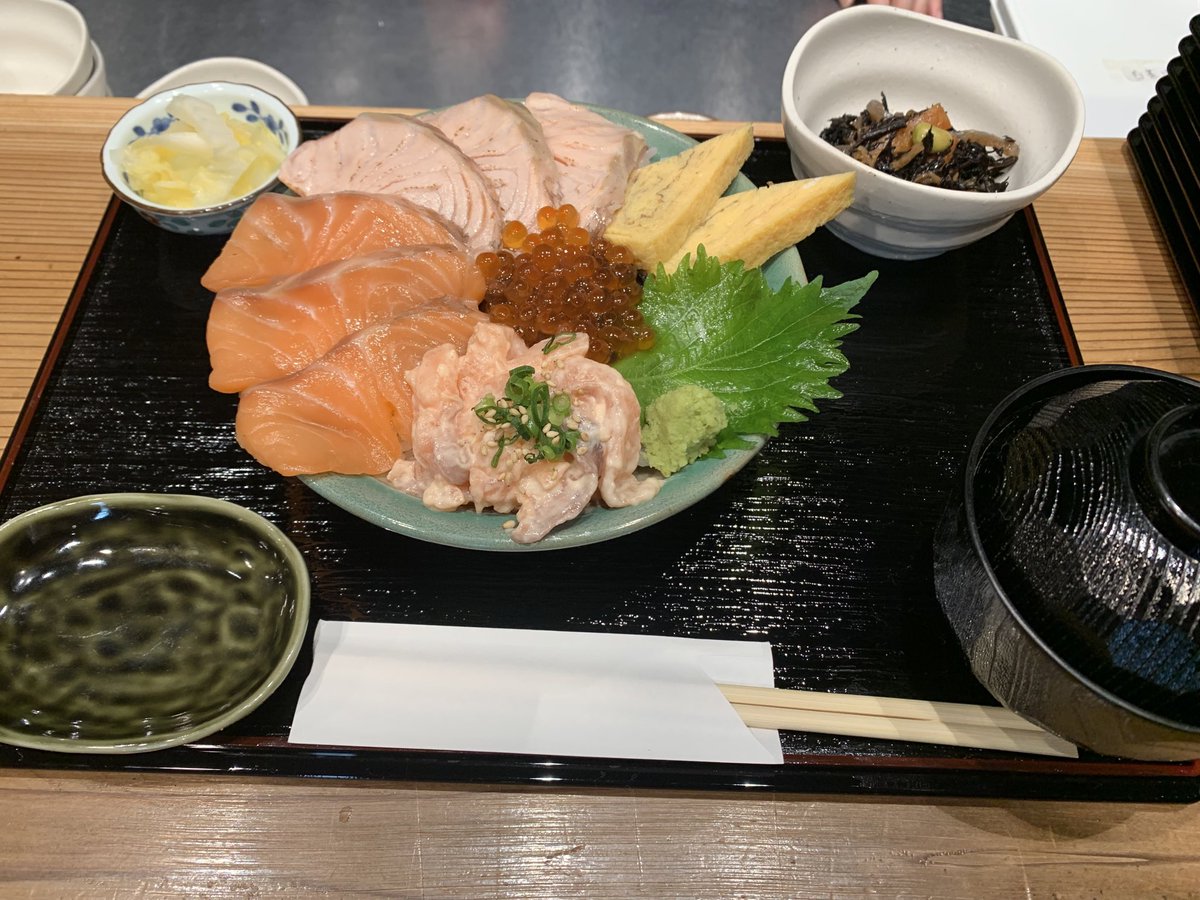 namihei_sushi's tweet photo. おはようございます☀️

２月最初のランチ営業です✨

１１時オープン🙌

ご来店お待ちしてます🙇‍♂️ https://t.co/P2DL0DJCiC