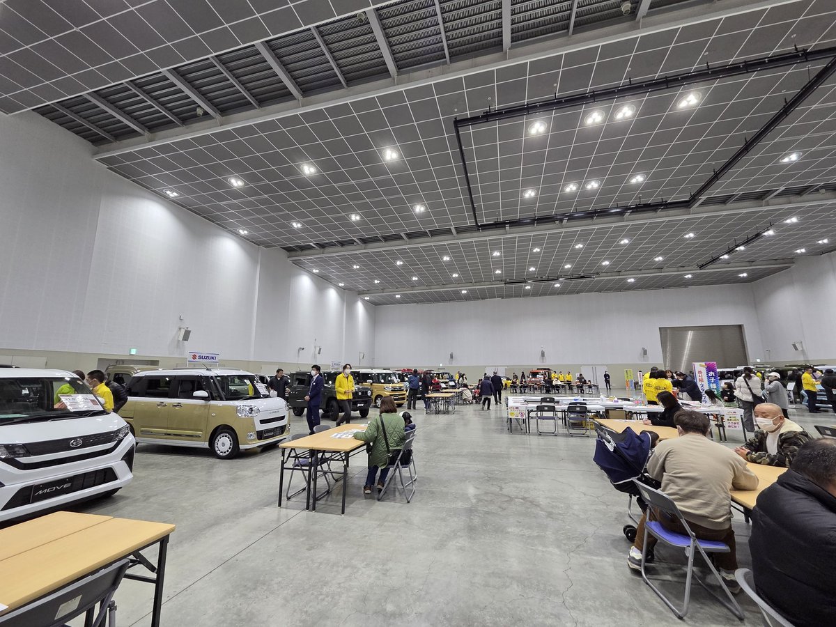 jomo_eigyo's tweet photo. ぐんま軽自動車フェア、2日目(最終日)オープンです✨🚗³₃

本日も快晴、絶好のお出かけ日和です☀
約50台の軽自動車が、みなさまのお越しをお待ちしております！
ビエント高崎で、16時まで開催。

11時～/14時でキッズダンスのパフォーマンスがあります💃🕺 https://t.co/7G1Ru7urhr