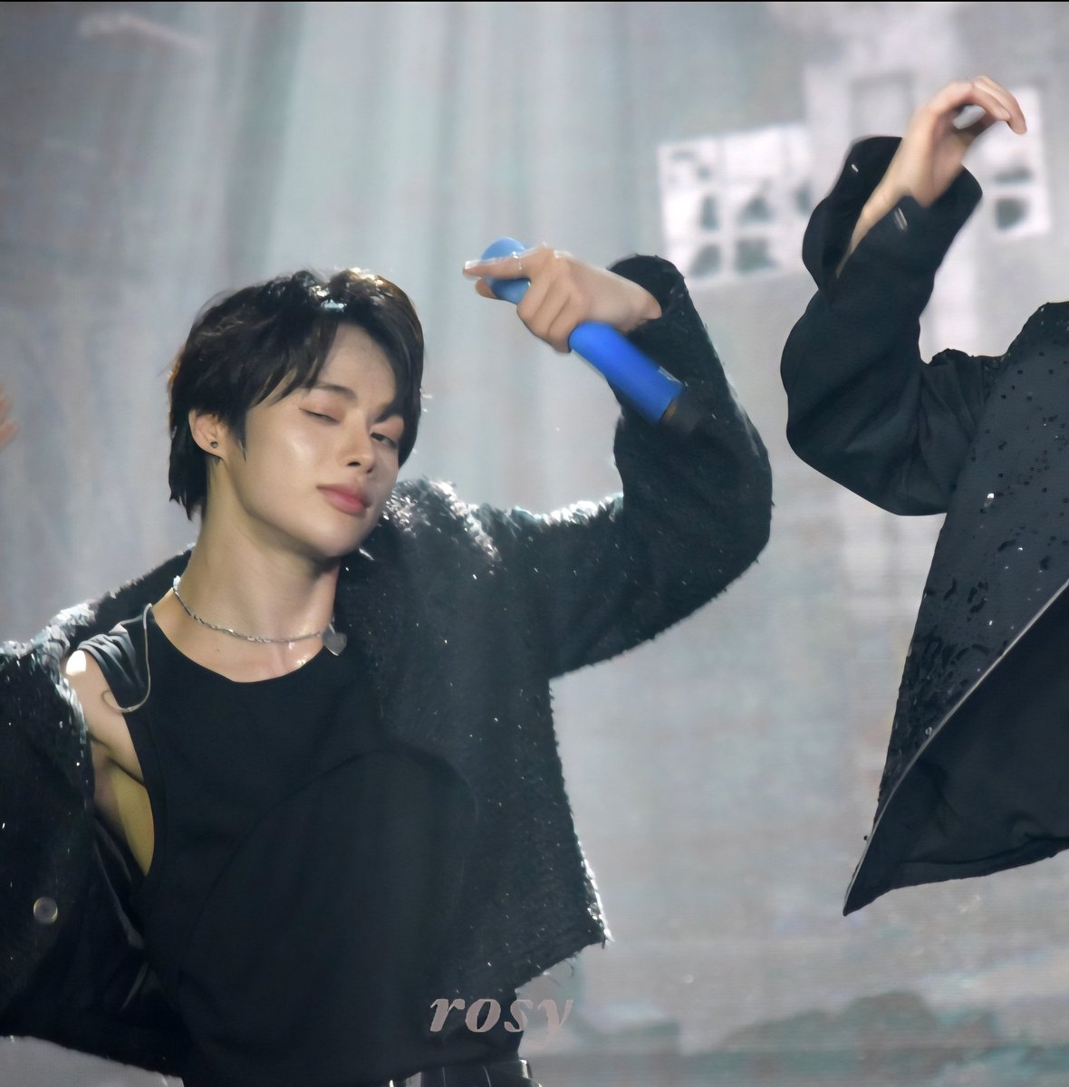 iE_2022_0119's tweet image. 260125TAIPEI
As I am
😼
#템페스트 #TEMPEST 
#テンペスト　#tempest　#Tempest 
  #ハンビン #한빈 #HANBIN