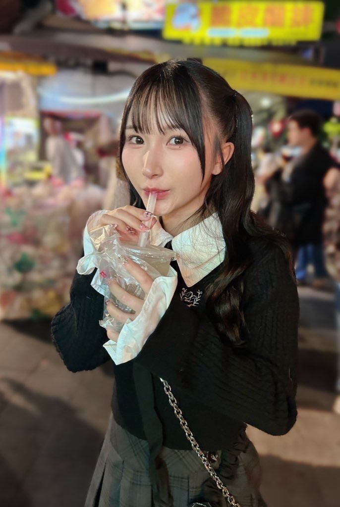 由良かな tweet media