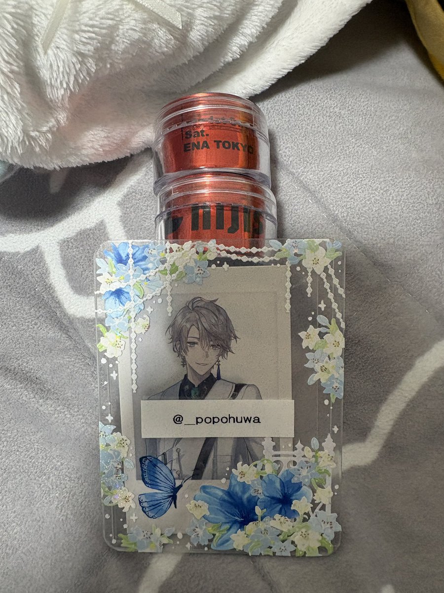 にじさんじ WORLD TOUR 2025 Singin’ in the Rainbow！銀テ 加賀美ハヤト 1st ワンマンライブALPHA ONE 交換
求 福岡 
譲 東京2  ALPHA ONE1
✿フルサイズ・比較的綺麗なものと交換
✿各1本希望
✿ケースにいれて郵送交換

条件あいましたらよろしくお願いいたします。