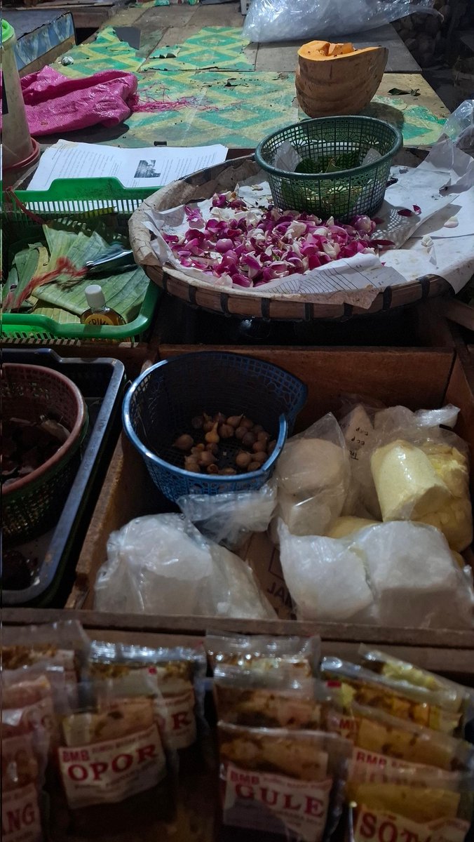 Akun dummy tweet media