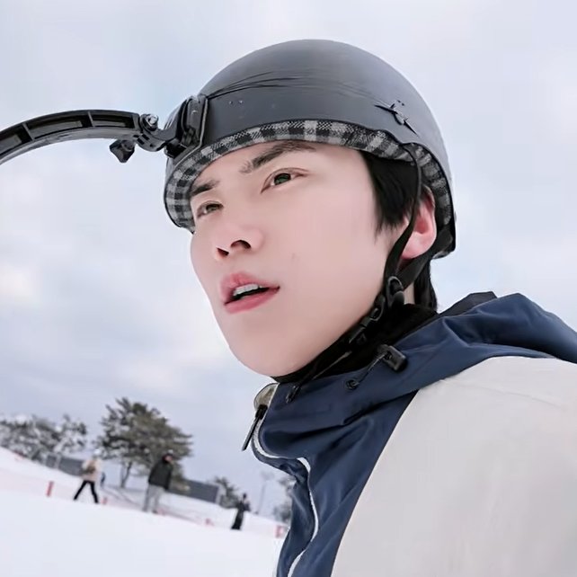 mizo_kei's tweet photo. @wonijin_ent They're such good brothers🥰🥰🥰
When they were snowboarding, ROCKY looked like MOONBIN and Jongun looked like ROCKY🥹🥰
#ROCKY #JONGUN https://t.co/DCOqc61cRR