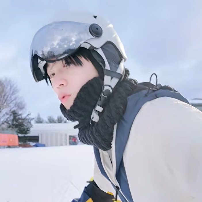 mizo_kei's tweet photo. @wonijin_ent They're such good brothers🥰🥰🥰
When they were snowboarding, ROCKY looked like MOONBIN and Jongun looked like ROCKY🥹🥰
#ROCKY #JONGUN https://t.co/DCOqc61cRR