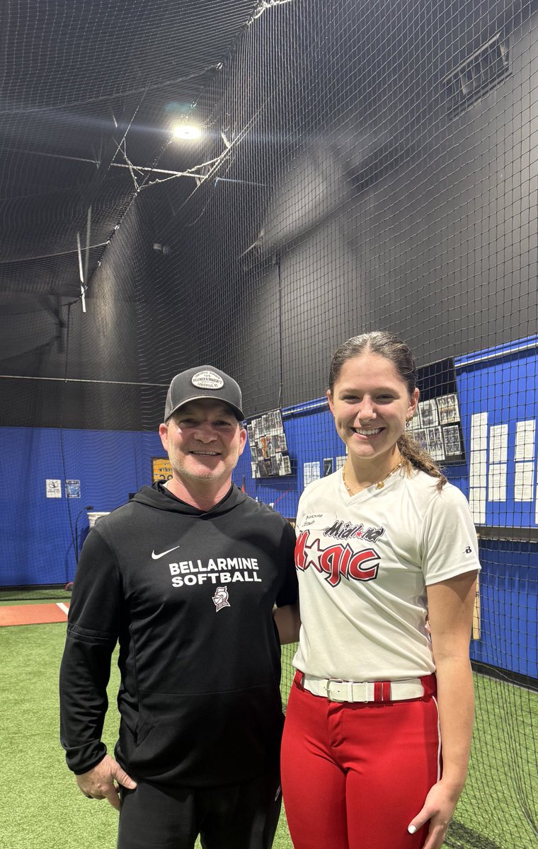 MaksStraub2027's tweet image. A great day in Louisville! Thank you to the coaches @whitney_arion and @CoachHundley34 at @BUKnightsSB for helping focus on the fundamentals while getting good work in.@Pmurphy08 @EHS_Softball_ @MidMagic2027 @MidwestPremierS @gatorjack72 @CoastRecruits @ExtraInningSB