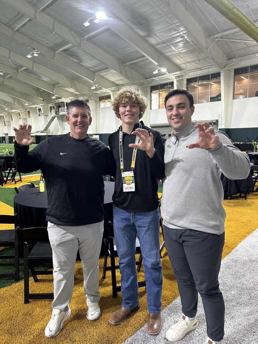 Elliott Brown tweet media