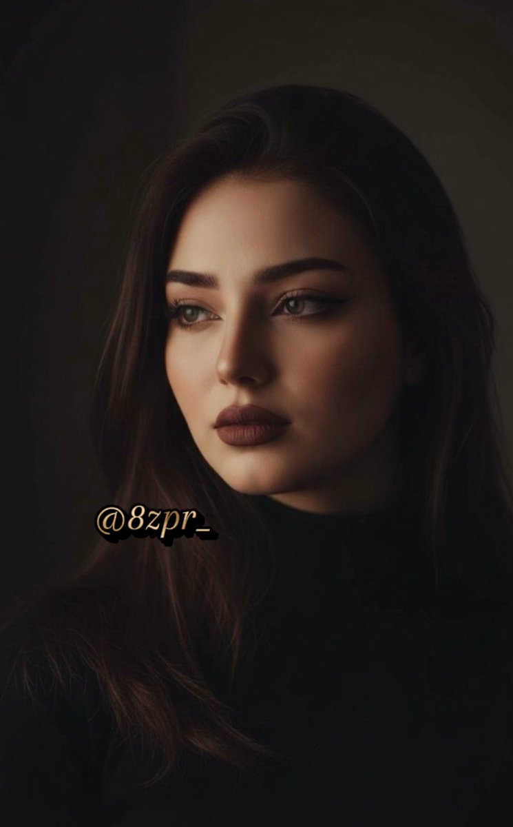 أَلجمت لسانها فوشت بها عيناها .♪❤︎

#𝓡𝓞𝓞𝓗