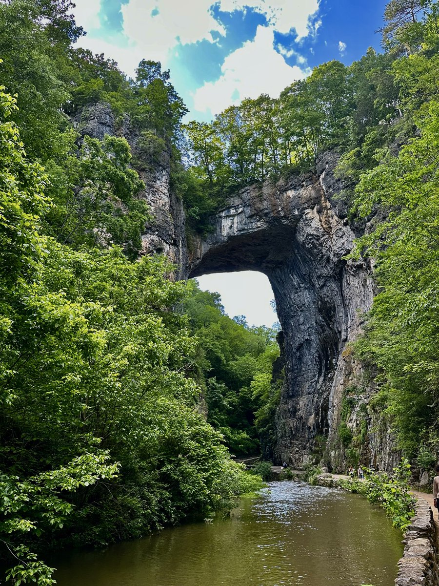 GetOnTap's tweet photo. Don’t forget, Appalachia will look like this again soon https://t.co/XLfBhnwZgu