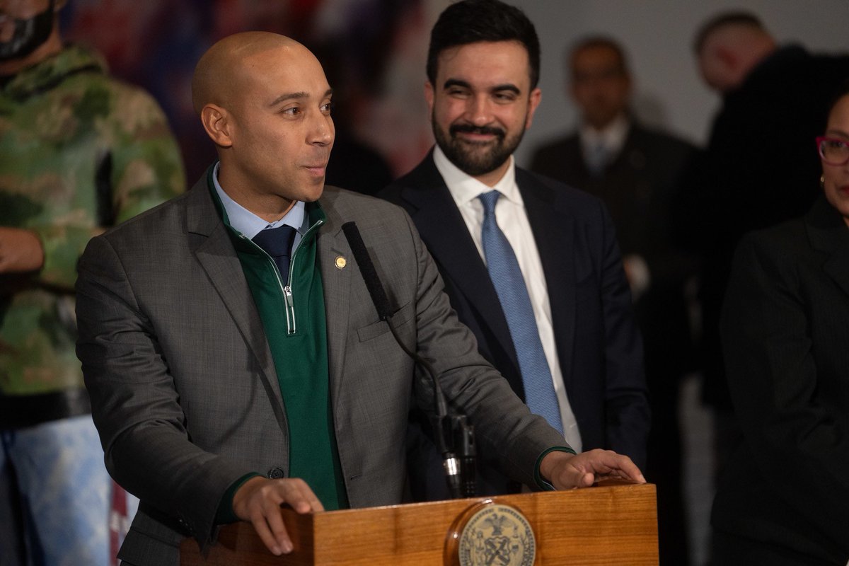 NYCMayor's tweet photo. Today, I made historic appointments who will lead critical agencies and create a city where everyone can thrive.
I appointed Stanley Richards as Commissioner of @CorrectionNYC. Decades after he served time in our city’s jails, Commissioner Richards will now be the first formerly incarcerated person to lead them.
And I appointed Dr. Alister Martin as Commissioner of @NYCHealthy to help NYers get the affordable, quality health care they need.