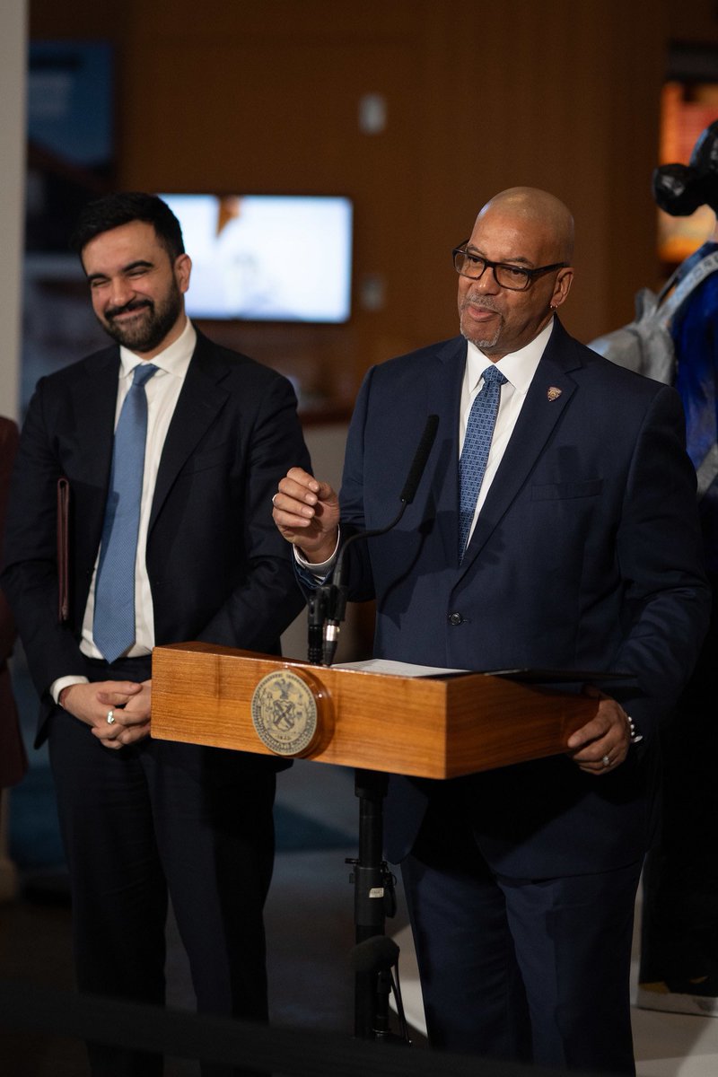 NYCMayor's tweet photo. Today, I made historic appointments who will lead critical agencies and create a city where everyone can thrive.
I appointed Stanley Richards as Commissioner of @CorrectionNYC. Decades after he served time in our city’s jails, Commissioner Richards will now be the first formerly incarcerated person to lead them.
And I appointed Dr. Alister Martin as Commissioner of @NYCHealthy to help NYers get the affordable, quality health care they need.