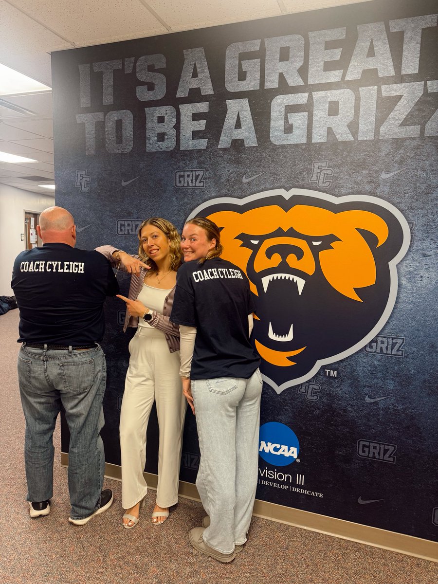 hubman99's tweet photo. @BlueJaysWBB @FCGriz_WBB weekend in Indiana to see Coach Cy.  Great win and thx FC and Wilson's for the hospitality.  Great Campus !!!  Summer and I had a blast https://t.co/FInBdyTKgx
