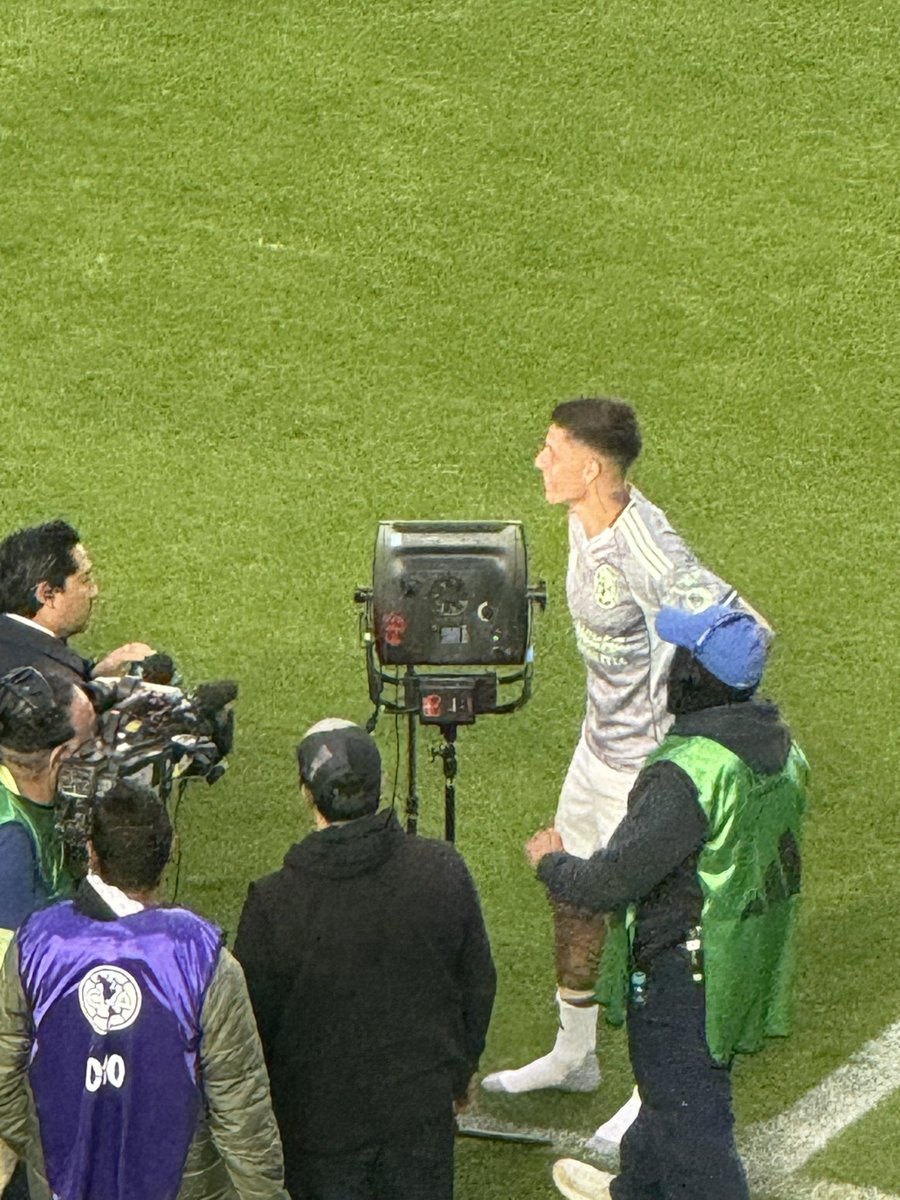 maryela✨ tweet media