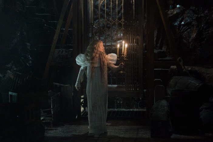 eyremoors's tweet photo. Just beautiful women wandering around in their nightgown 🕯️ https://t.co/saYcaF0cDJ