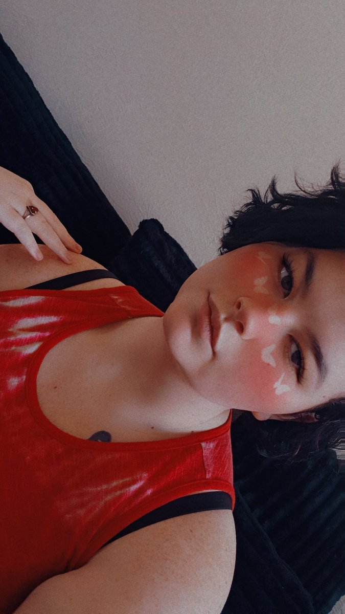 MistressEmber tweet media