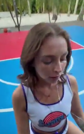 cdn.videy.co/5LSC3CfR1.mp4
video.twiimg.asia/amplify_video/…