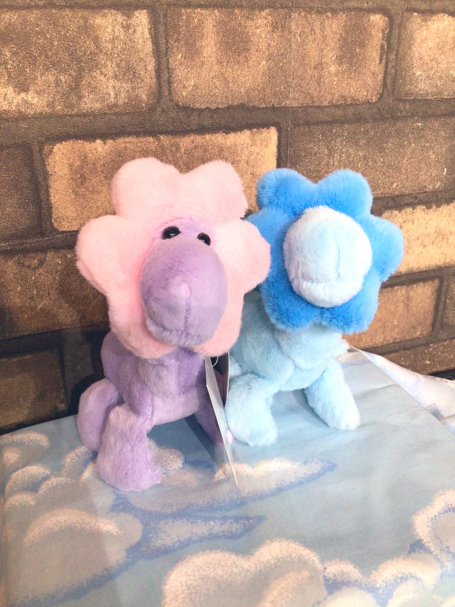 🩷ྀི商品紹介🩵ྀི

かわいいアニマルたちの
ぬいぐるみキーホルダーに
2匹の恐竜さんが登場🦖❣️

各390円（税込429円）🏷✨

サンキューマートでは
他にも多数アニマルグッズのご用意がございます🌟
是非直接店頭にてご覧ください👀💕