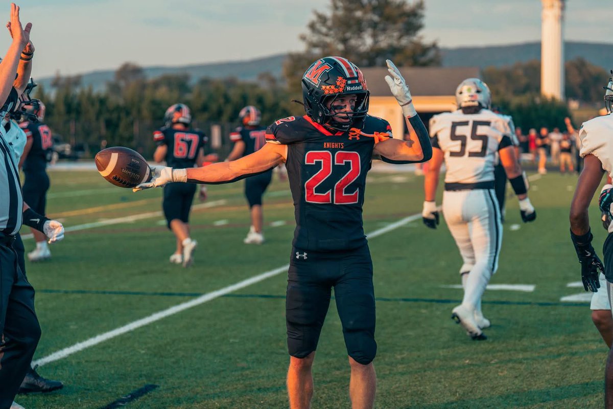knightsfootball's tweet photo. Congratulations to Ryan McLister 

- 1st Team All State Defensive Back 
- 1st Team All Region Defensive Back
- 1st Team All Area (FNP) Running Back
- 1st Team All County Defensive Back 

Committed to The Apprentice ￼School
@RyanMclister https://t.co/vbbigA41TS
