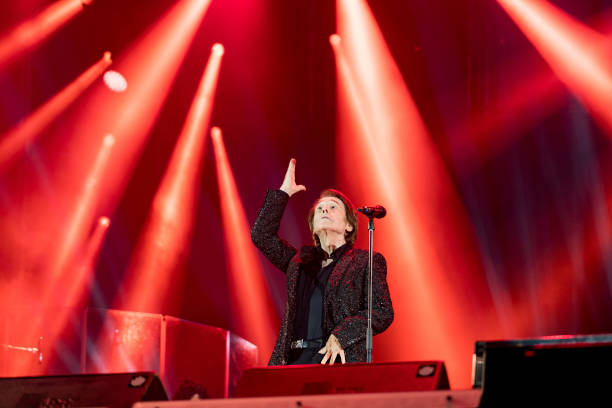 RaphaelizZzimo's tweet photo. A 74 días...

Sin descripción.
📸 Créditos a quien corresponda.

#raphael #raphaelízzzimo #fypage #fyp #music #España #Mexico https://t.co/6QlTf8uuKN