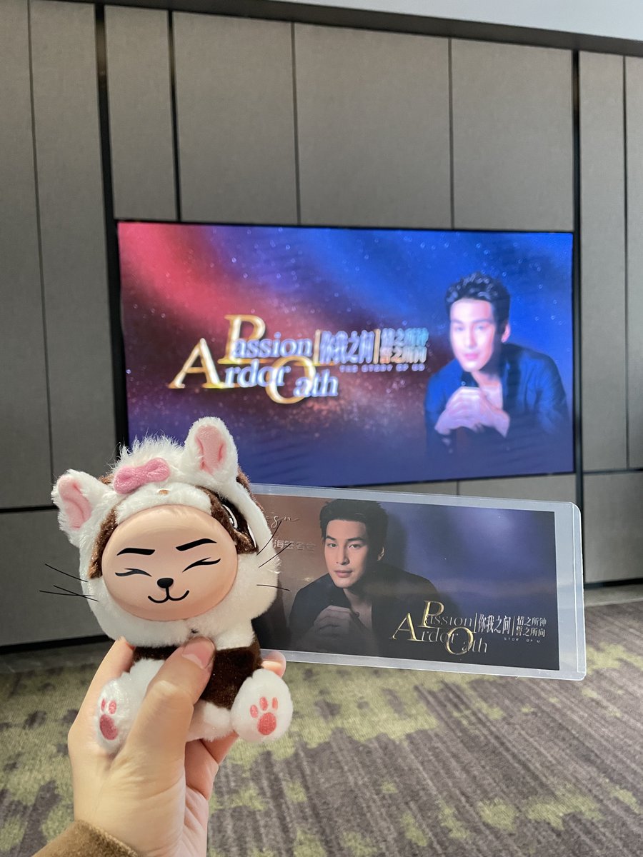 spurehwang's tweet photo. ขอลงไว้เป็นความทรงจำ ว่าได้มาหาอาโปที่ต่างประเทศครั้งแรก คุยไซน์ 1:1 รูปพลล ครั้งแรก หลังจากรู้จักโปมา 4 ปี ดีใจที่ได้มาหาโปนะ ถ้าโอกาสหน้ามีอีกและมีเงิน เราก็จะมาหาโปให้ได้เลย รักแกมากๆๆ 💖💖

#ApoFansigninShanghai
#ApoNattawin @Nnattawin1 https://t.co/DJbvhKC05t