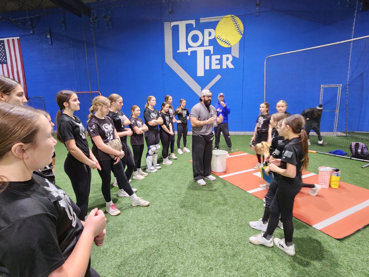 Select Fastpitch 2015 tweet media