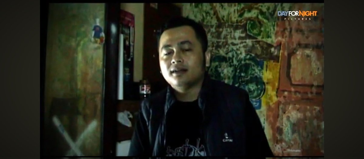 Akhirnya film dokumenter ttg festival hardcore di Jogja, One Family One Brotherhood ini rilis stlh 15 tahun tertunda :)
Tampak yours truly sedang nggambleh mbelani Mortal Combat wkwkwk 
Just for old time sake, skrng move on ajaah 😁

youtu.be/I-vTdGaMJqI?si…