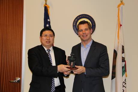 JoelSGilbert's tweet image. During his affair with Chinese “honey trap” spy Fang Fang in 2013, Eric Swalwell met with Deputy Consul General of China Song. Swalwell said, "I will work actively to promote bilateral economic and trade cooperation, and I'm looking forward to visiting China in the near future."