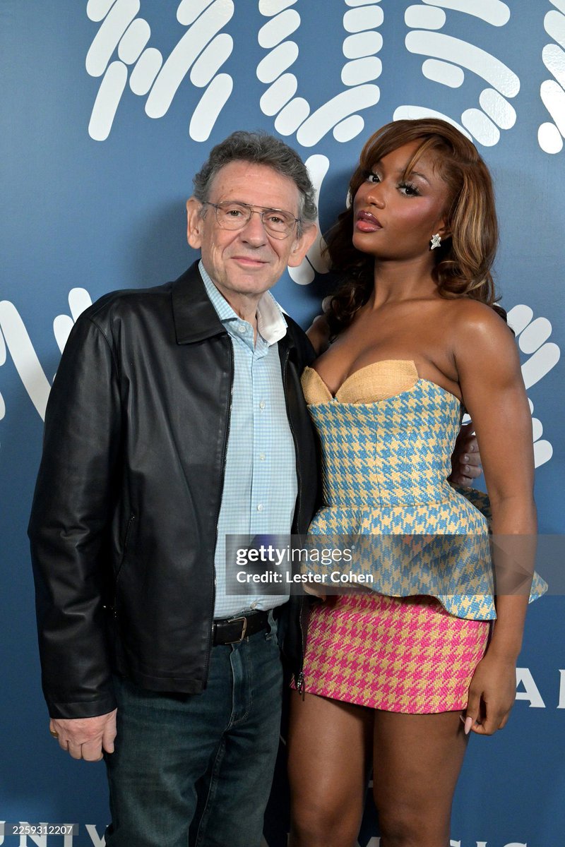 AlbumTalksHQ's tweet photo. Ayra Starr pictured with the CEO of UMG, Lucian Grange 📸 https://t.co/ZqvXQD6g4e