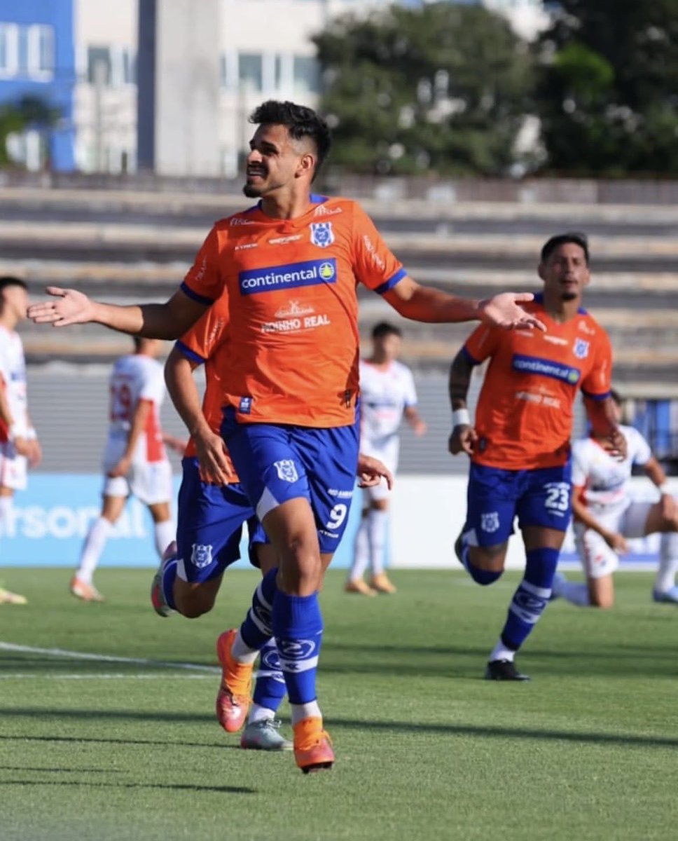 2 de Mayo 🇵🇾 cayó 5-1 ante Nacional de Asunción en su último partido antes de enfrentar a Alianza Lima por la Copa Libertadores.

El equipo paraguayo suma 2 derrotas y un empate en sus 3 partidos jugados en el 2026.

Ocupa el penúltimo puesto en la Liga de Paraguay.

<a href="/futbro_pe/">Futbro.pe</a>