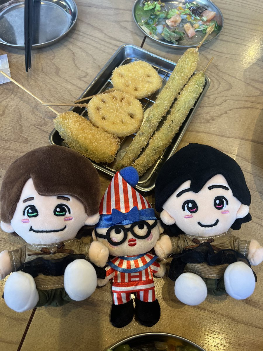 wa17da27's tweet photo. ライブ前に...🐙🦀
くいだおれのぬい見つけて買った〜🥰
#なにわ男子VoyAGE
#大阪旅行
#道頓堀
#1stDOMELIVE https://t.co/ItfbbylqFf