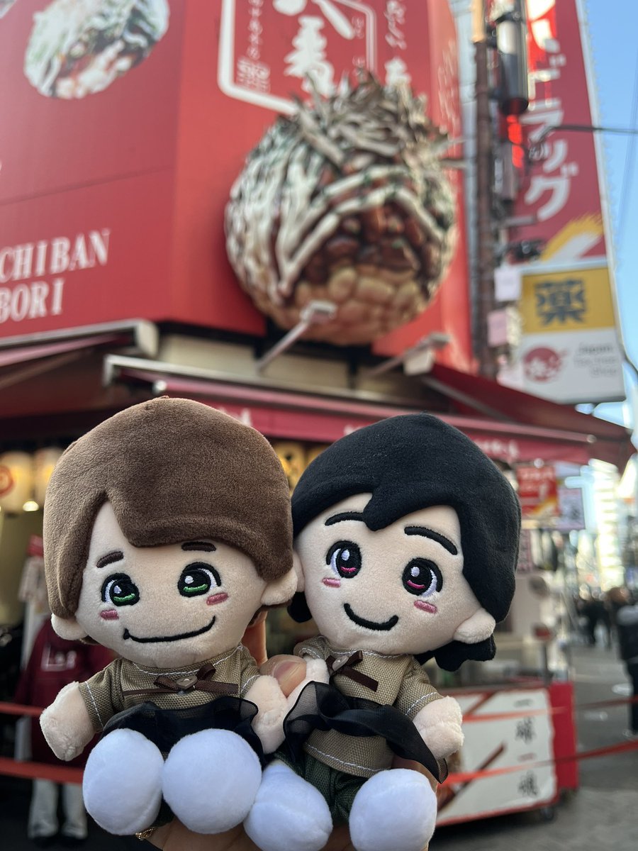 wa17da27's tweet photo. ライブ前に...🐙🦀
くいだおれのぬい見つけて買った〜🥰
#なにわ男子VoyAGE
#大阪旅行
#道頓堀
#1stDOMELIVE https://t.co/ItfbbylqFf