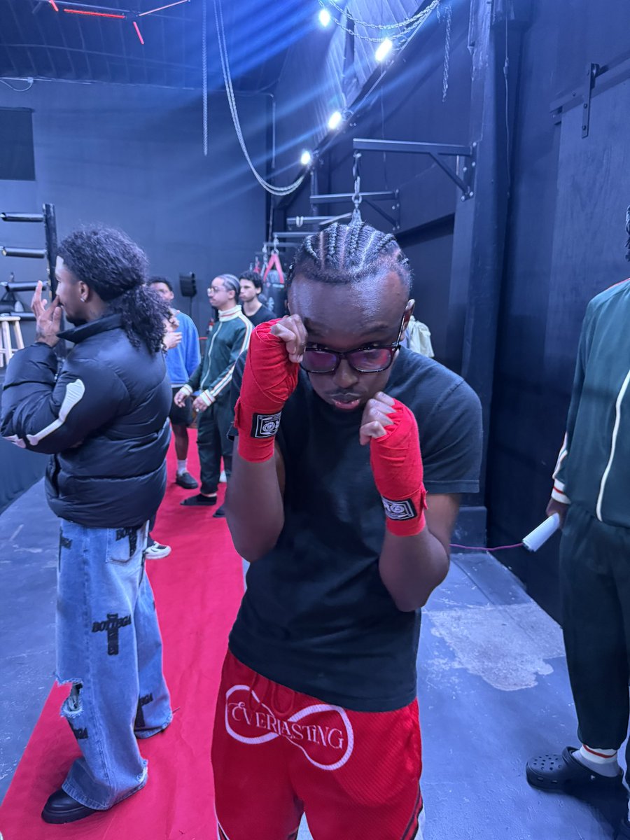 i just bet 1k on him winning his fight tonight … am i cooked ?