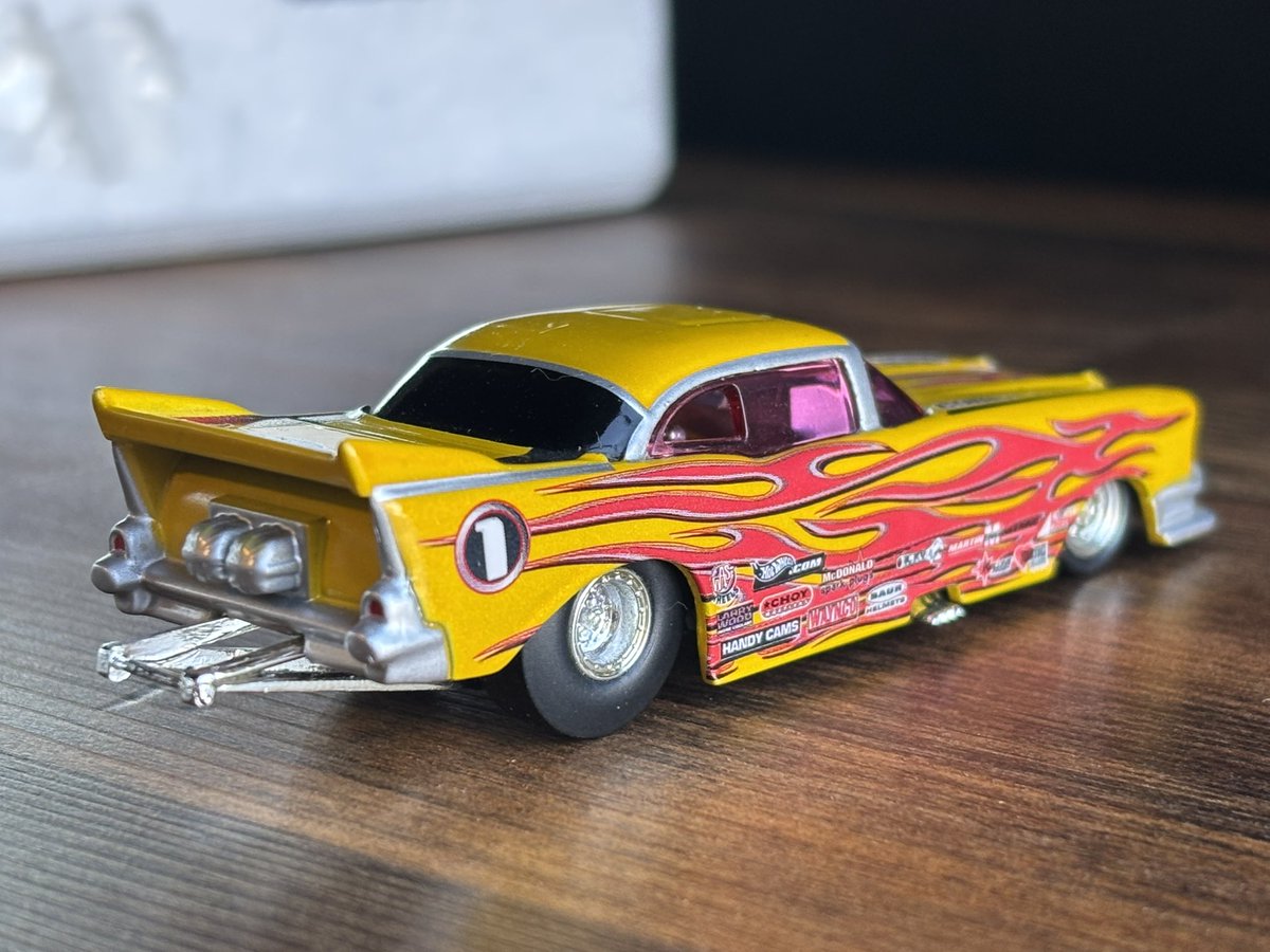 今日は天気がいいのでリサ店巡りをしていたら ホットウィール の