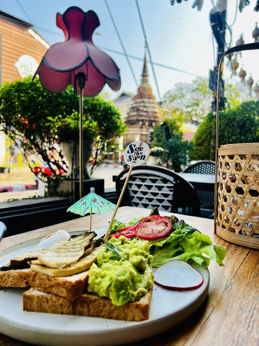 sidochen's tweet image. 耍廢之旅⋯無腦放空，享受悠閒的早餐！
#Chiang Mai