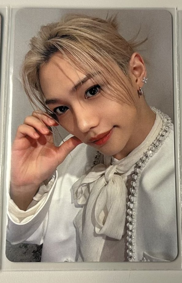 ina________y's tweet photo. straykids 会場限定 トレカ 交換 Hollow KARMA

1/24 大阪 フィリックス🐥
2/1 幕張 アイエン🦊 🍊

郵送交換希望です📮
お気軽にお声掛けください🙏 https://t.co/anB1JZg4fz