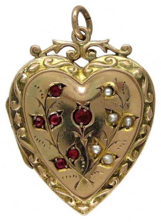 archaeologyart's tweet photo. Victorian rose gold locket, Vienna, 1880s. https://t.co/g7d0Zv5961