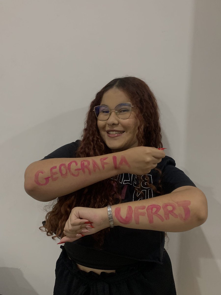 julia É GEO NA UFRRJ tweet media
