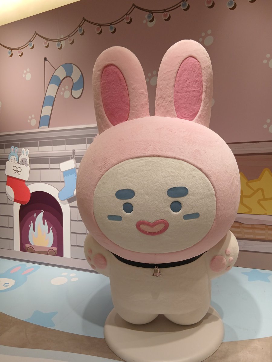 kanonewric's tweet photo. じんにゃんポップアップにきたよ
#ONEW 
#JJINGNYANG_POPUP
#JJINGNYANG_s_twinkle_snowyland_japan https://t.co/IVRLWoeOoh
