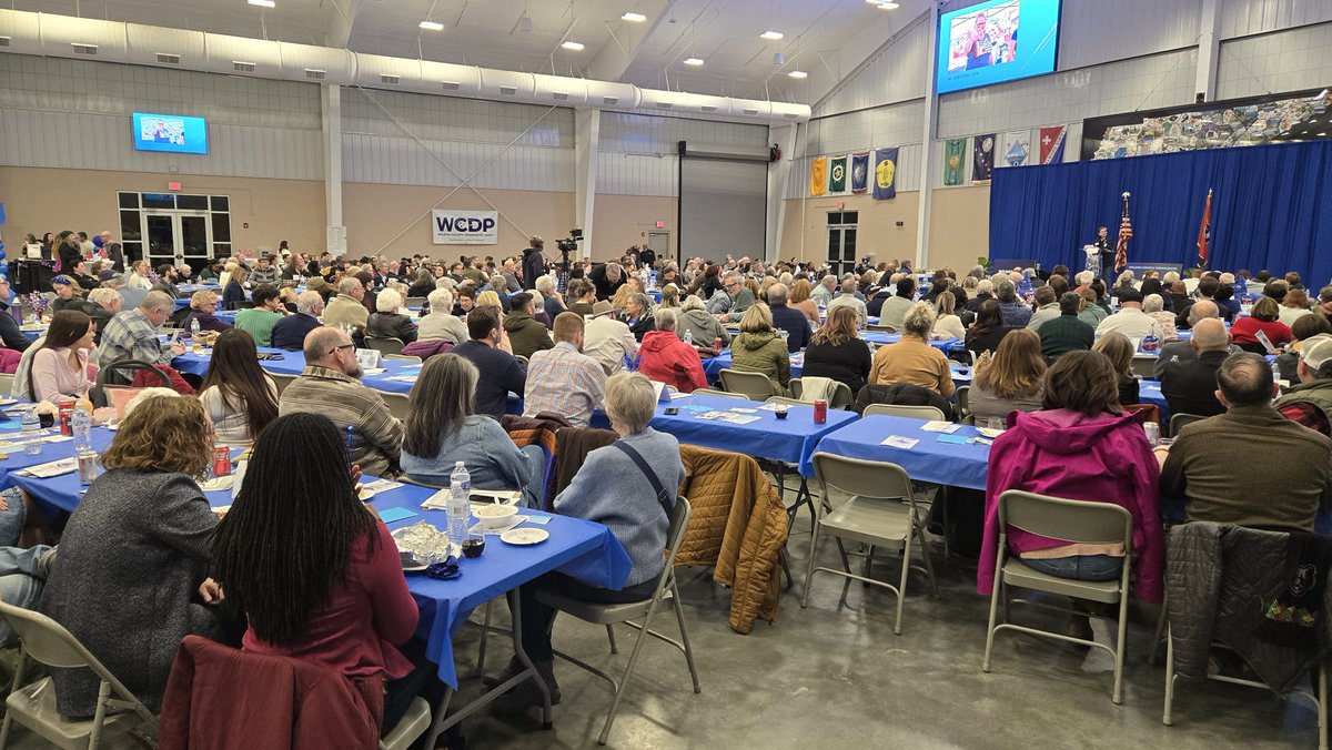 markpoloncarz's tweet image. 3 years ago 50 people showed up to the Wilson County Democrats Dinner. Tonight there are more than 600. 600!!

There is no doubt Democrats are fired up here. They ARE going to flip seats and i'm proud to help them through NDCO and @BoostingLeaders. #BlueWave2026